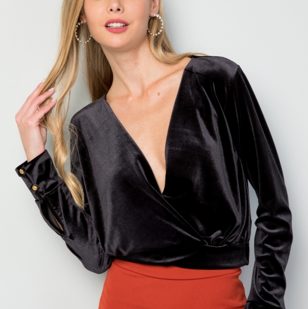 🆕️ Velvet Deep V Blouse